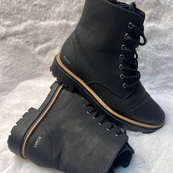 TOMS Men's Sleek Black Lace-Up Boots - Picture 1 of 6